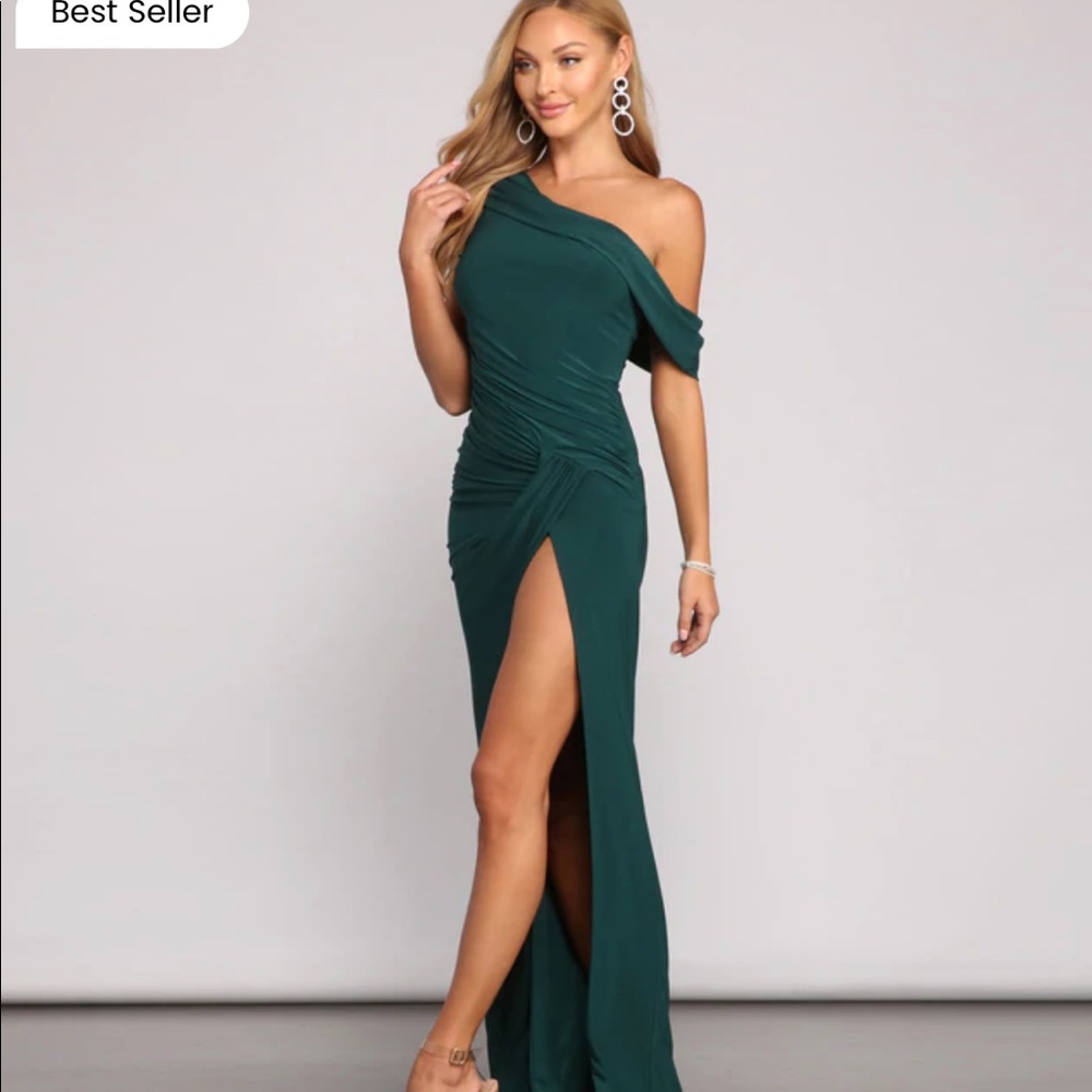 Kaleigh off the shoulder dress (M)